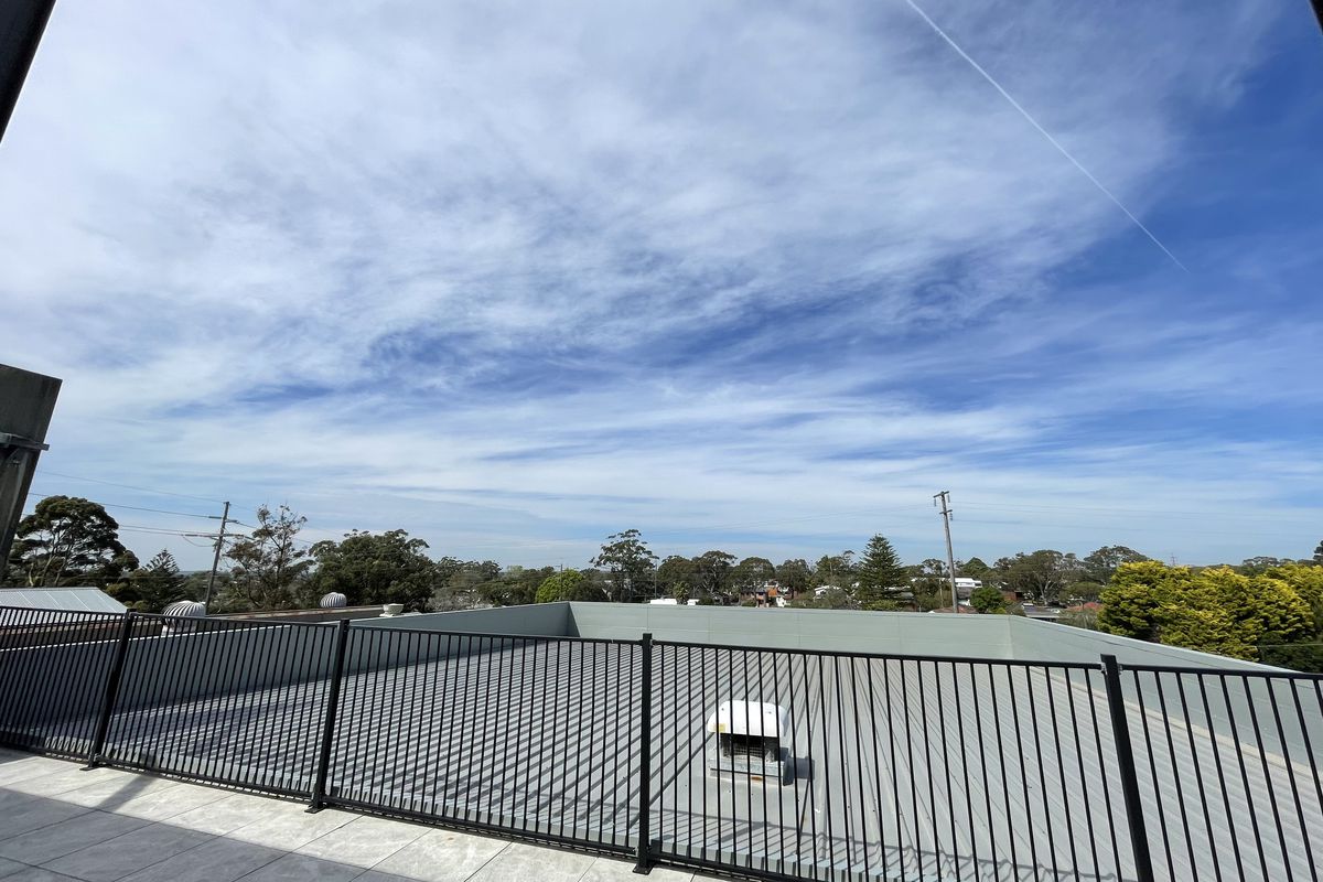 First Floor / 8 Flora Street, Kirrawee