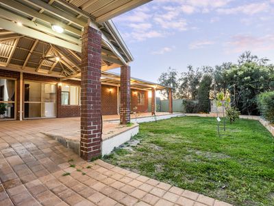 8 Heatherlea Parkway, Leeming