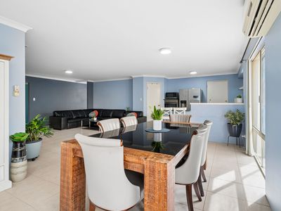 56 Cheltenham Loop, Bertram