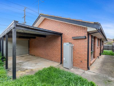 2 / 229 Shaws Road, Werribee