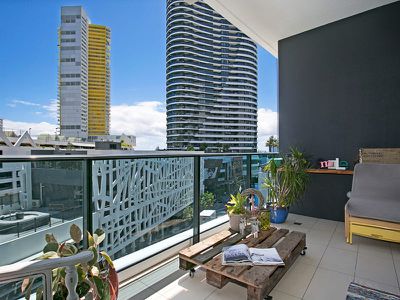 20404 / 21 Elizabeth Avenue, Broadbeach