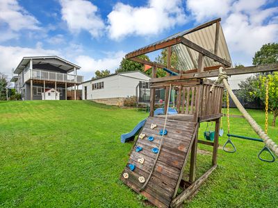 26 School Road, Riverhead