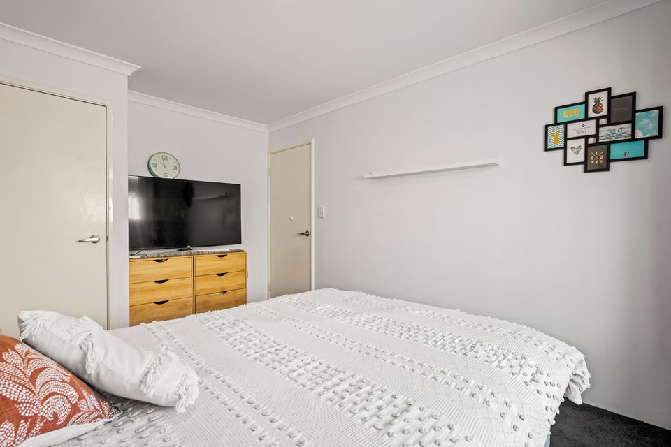 19 Calamocha Way, Piara Waters