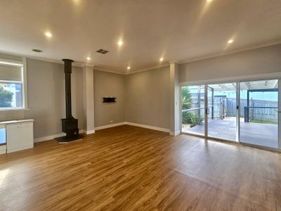 2 Carthew Street, Beachport