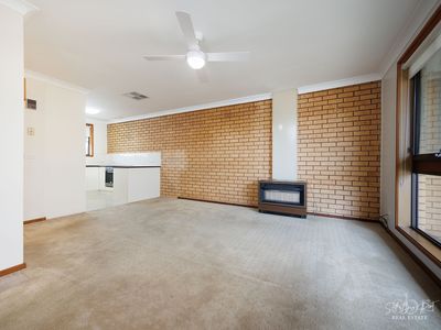 5 / 561 WOODBURY COURT, Lavington