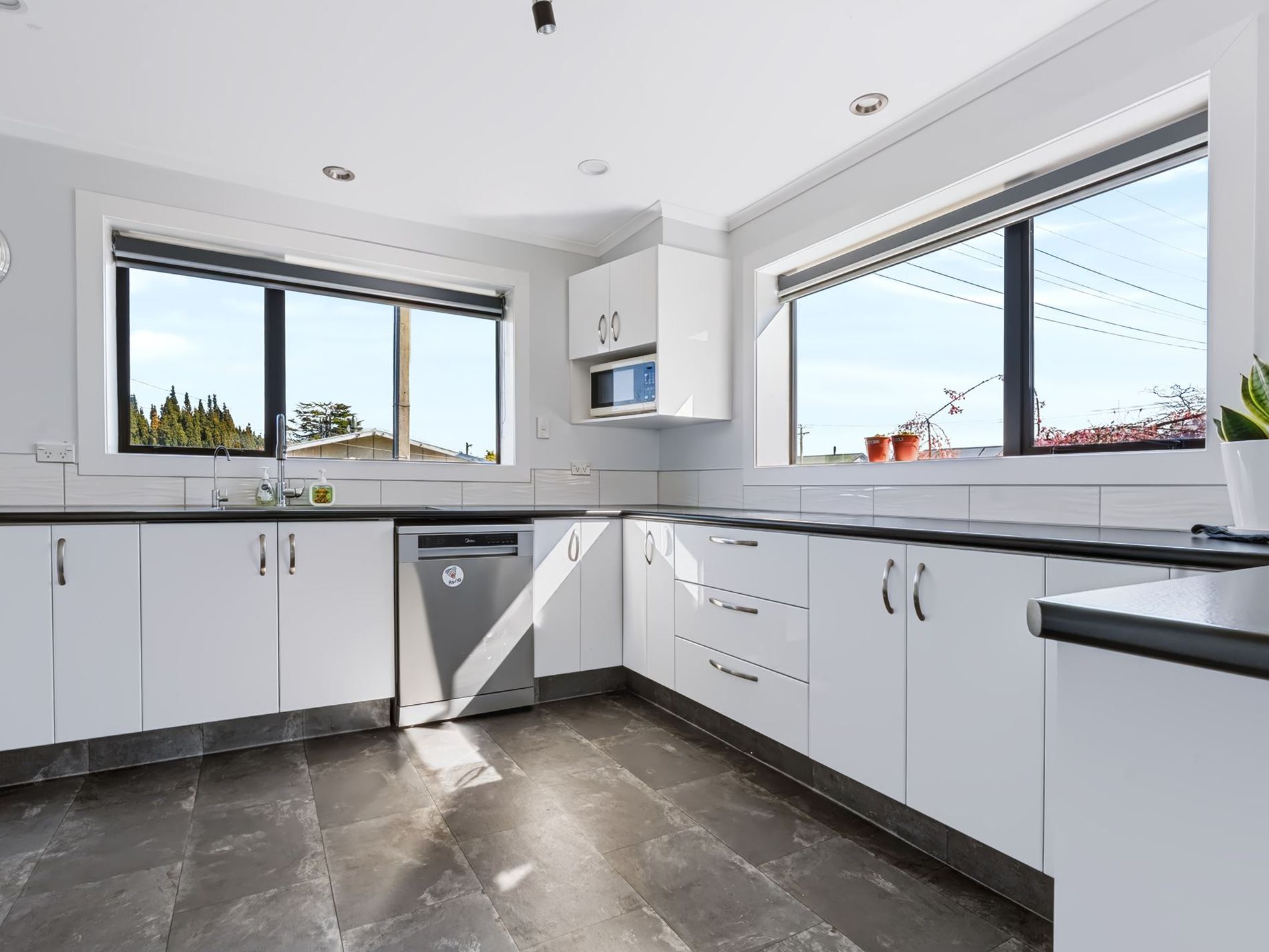 67 Johnson Street, Milton