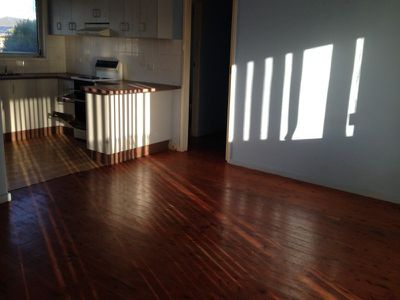 6 / 28 Hoskins Avenue, Kemblawarra