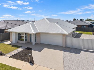 57 Vineyard Cct, Yarrawonga