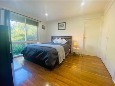1 / 7 Delacombe Drive, Hampton Park