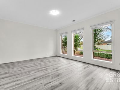 8 Butcher Court, Narre Warren South