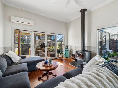 64 Oak Street, Seymour