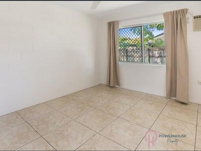 4 Avocado close, Manoora
