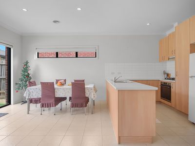 1 / 49-55 Rosella Avenue, Werribee