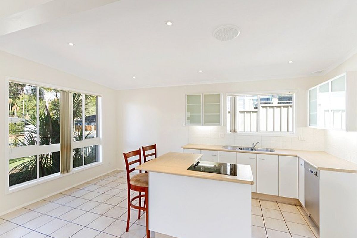 11 Lisarow Street, Lisarow