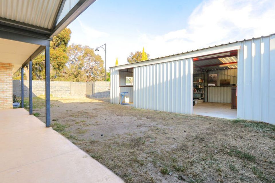 1 Kookynie Loop , Baldivis