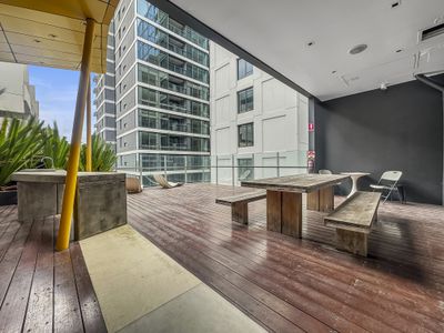 701 / 33 Claremont Street, South Yarra
