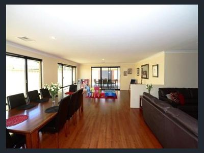 22 Quenda Drive, Canning Vale