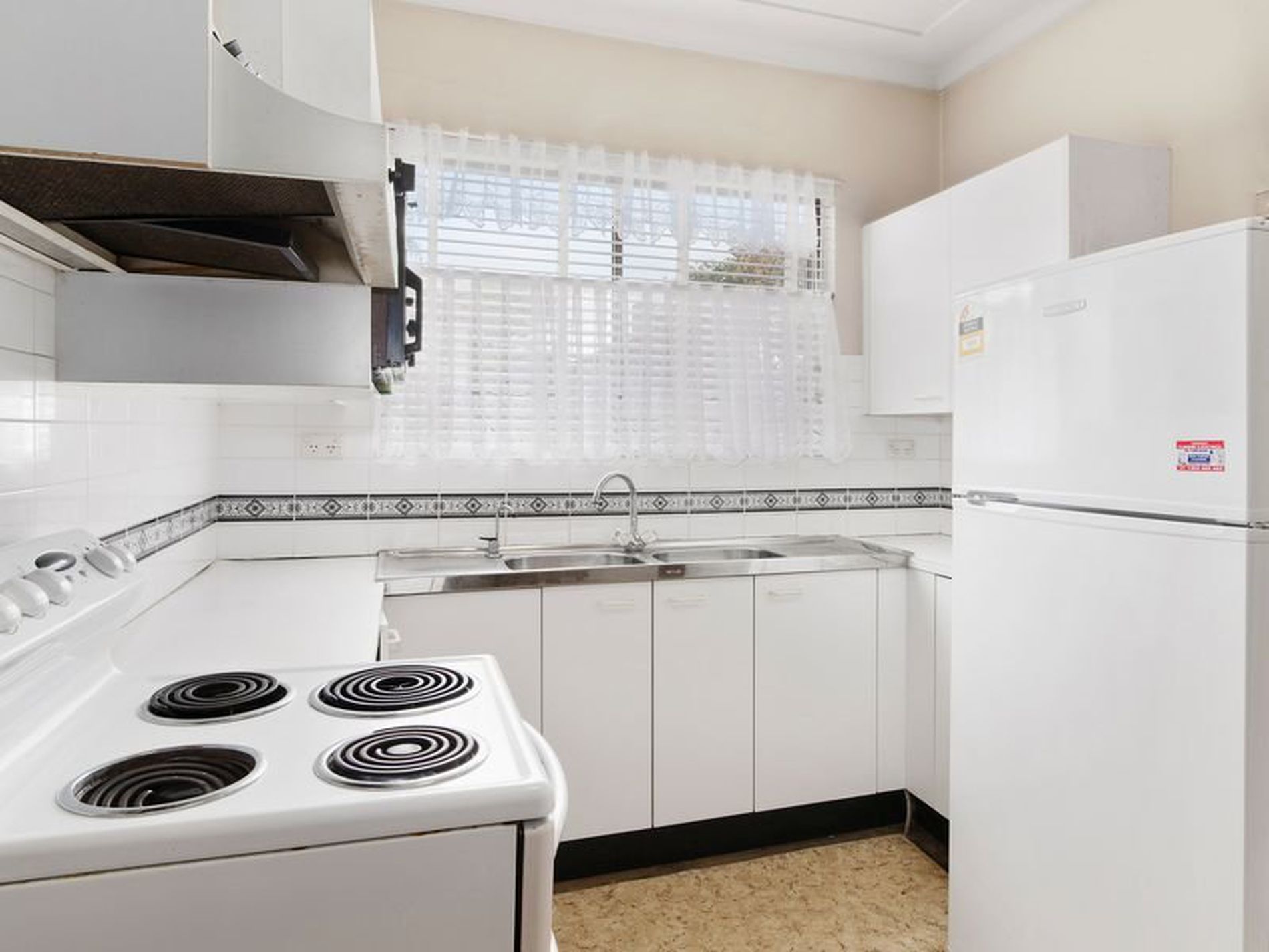 33 St Helena Parade, Eastlakes