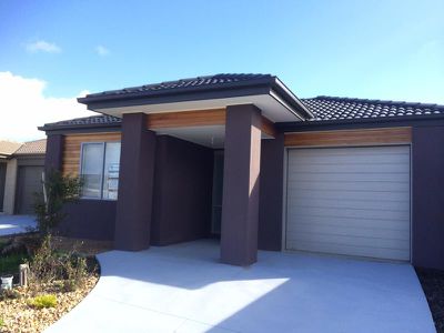 8 Hehr Drive, Doreen