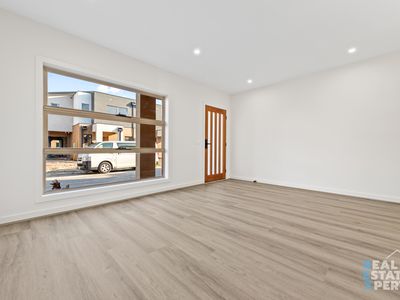 11 Tiger Way, Officer