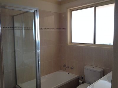 2 / 49 College Avenue, Blackbutt