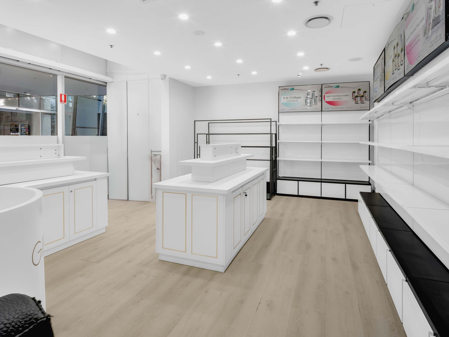 shop 9 / 3003 Surfers Paradise Boulevard, Surfers Paradise