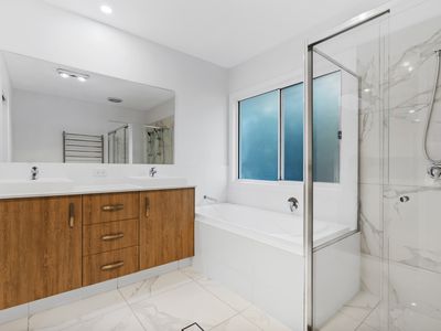 5a Underhill Place, Tallai