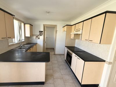 16A Woolgoolga Avenue, Hoxton Park