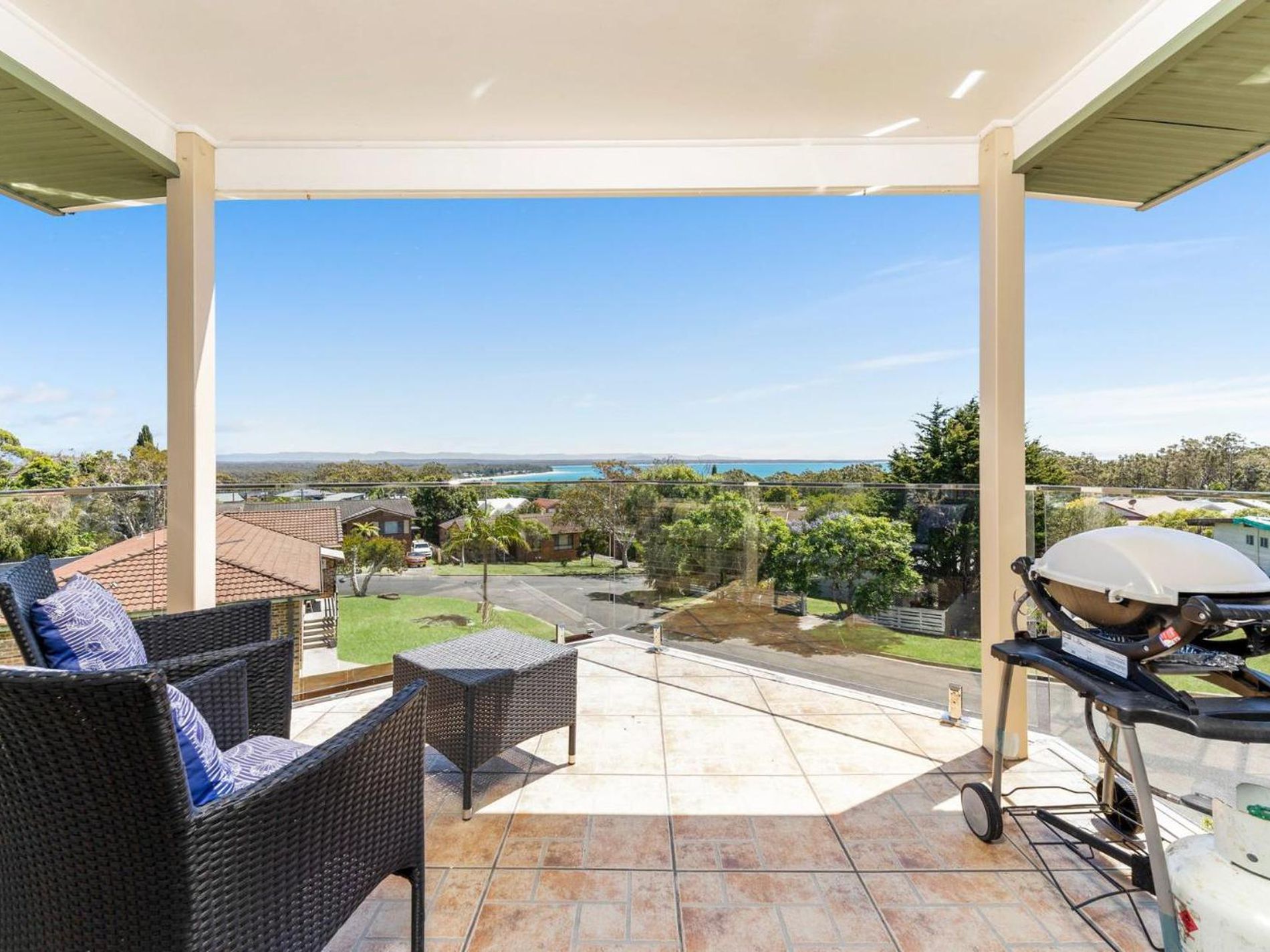 2 Irwin Place , Vincentia