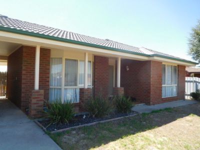 19 Decastella Drive, Horsham