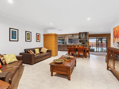 16 Bredgar Way, Marangaroo