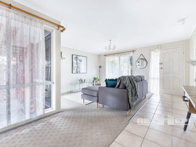 54 Willora Crescent, Cranbourne West