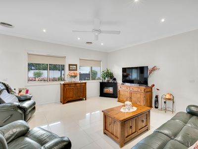 16 Yale Court, Wangaratta