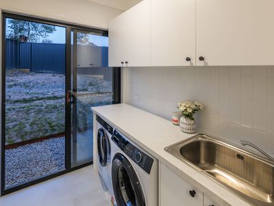 27 Admiralty Drive, Safety Beach