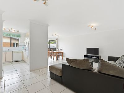 8 / 2 Mini Street, The Entrance North