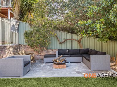 6 BARWON PLACE, Albion Park