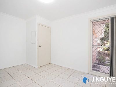 2 / 39 Emery Avenue, Yagoona