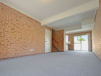 2 / 166 Broadmeadow Road, Broadmeadow