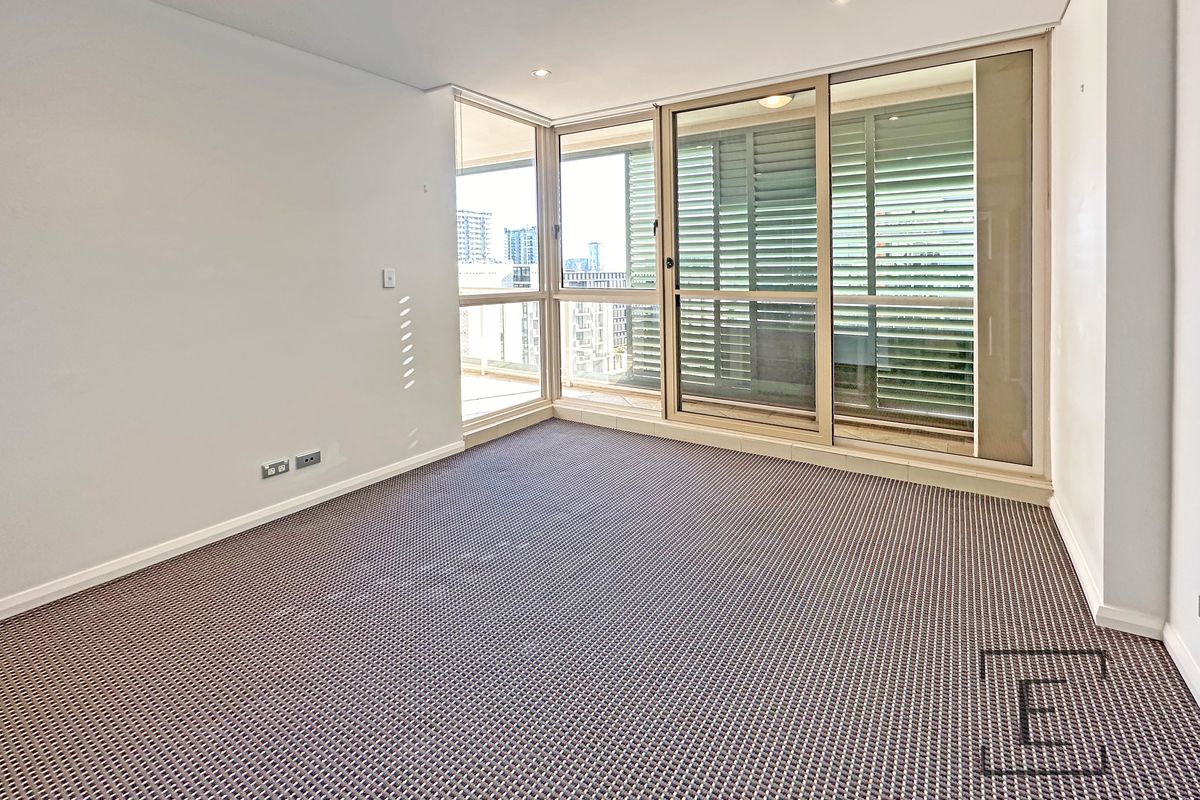 328 / 8 Lachlan Street, Waterloo