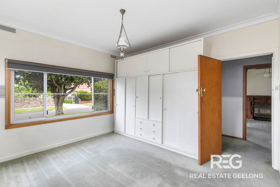 39 Dorothy Avenue, Belmont
