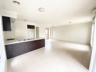 5 Bondi Parade, Point Cook