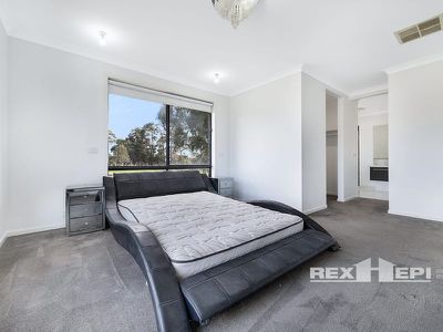 20 Retreat Avenue, Cranbourne North