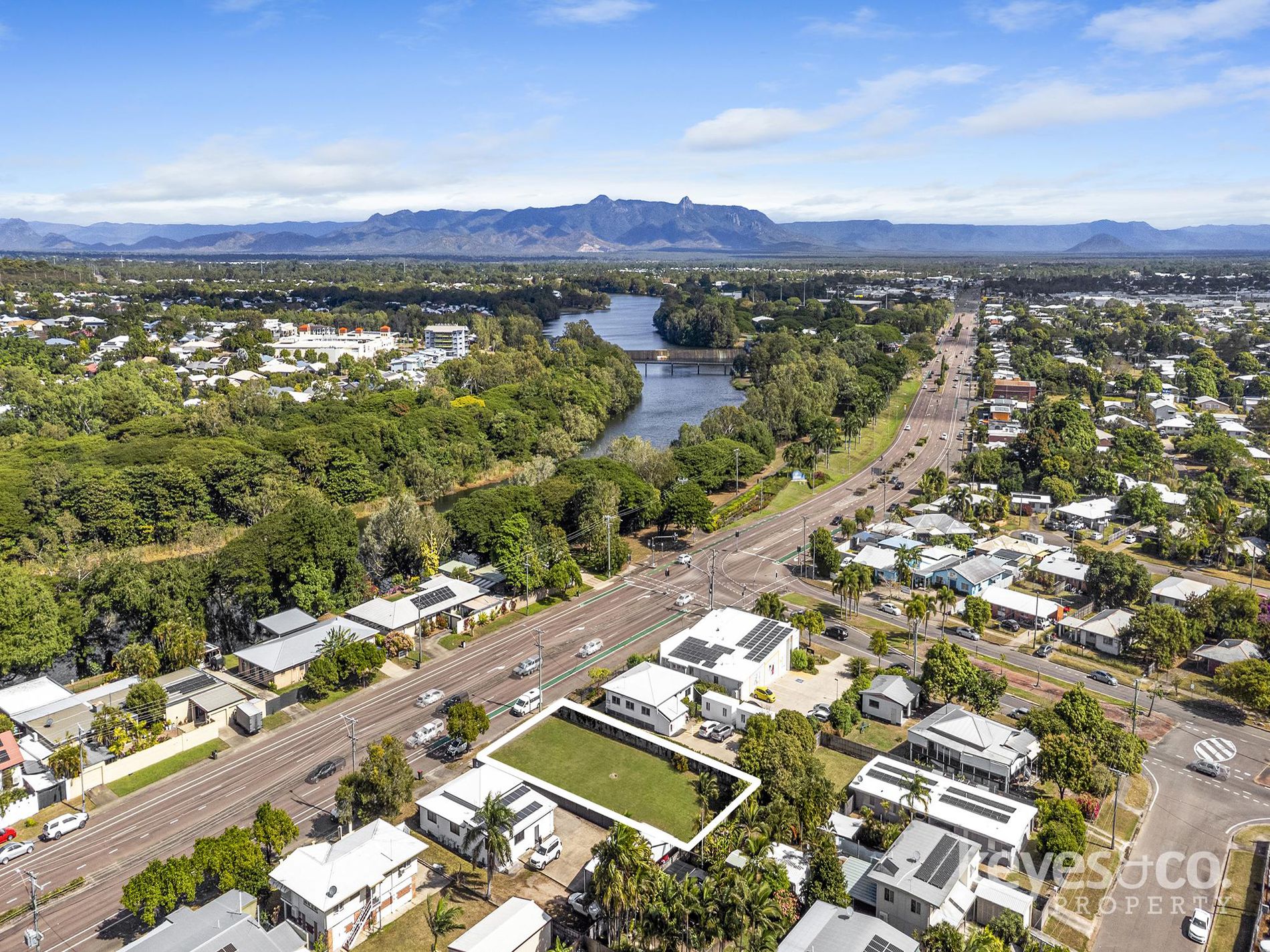 595 Ross River Road, Kirwan