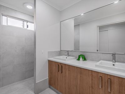 254 Guernsey Rise, Chittering