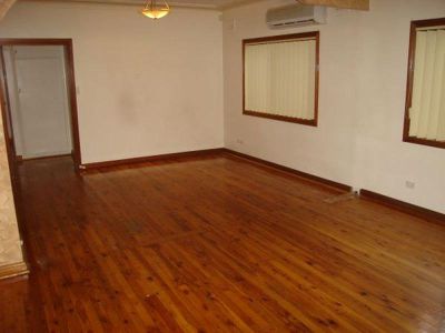 32 Koala Road, Greenacre