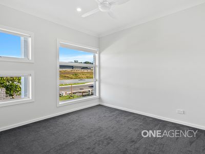 38 Sunflower Boulevard, Calderwood