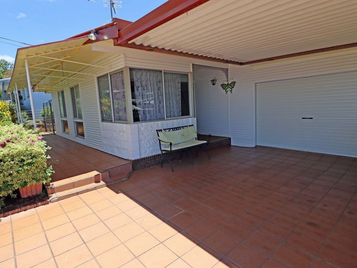 19 Fifth Avenue, Atherton