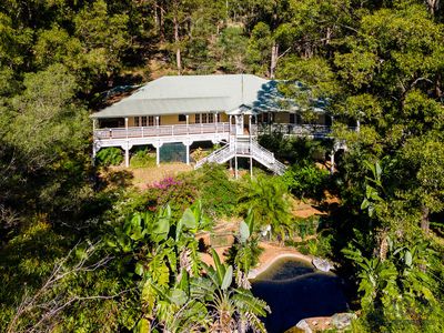 160 Old Farm Road, Pullenvale