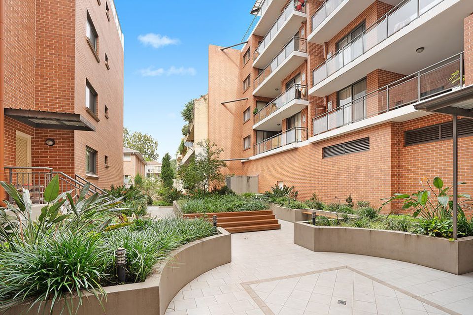 310 / 258-264 Burwood Road, Burwood