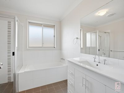 52 Zinfandel Circuit, Cessnock